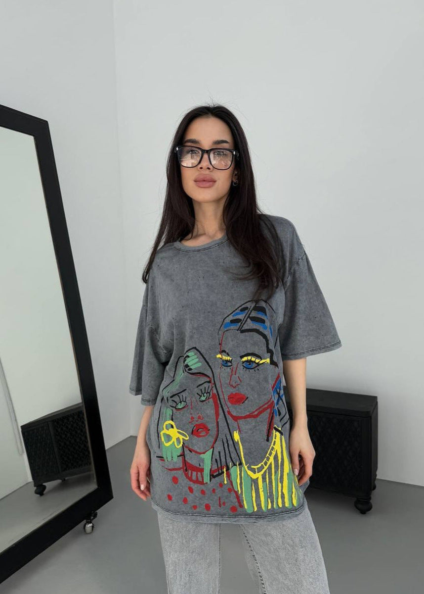 Oversized Graphic T-Shirt – Vintage Wash with Artistic Print