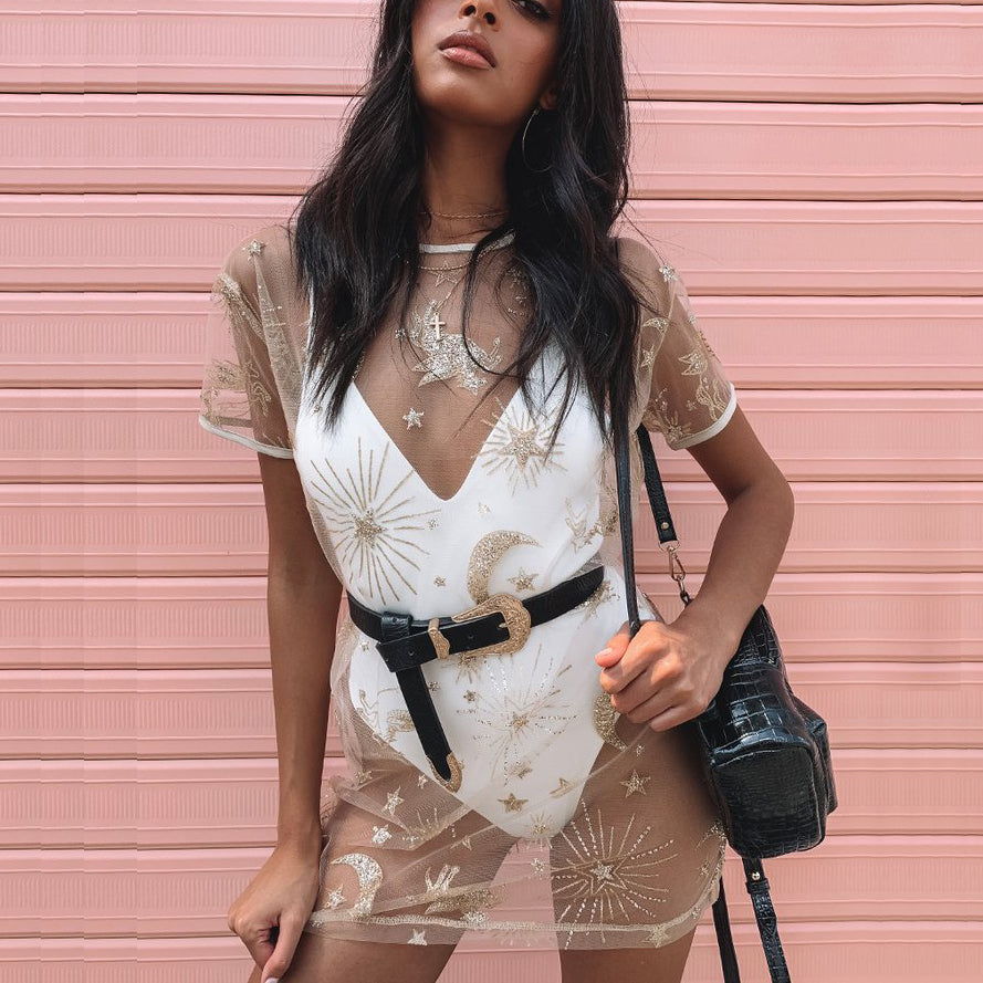 Vestido sexy transparente de tul con protección solar para mujer
