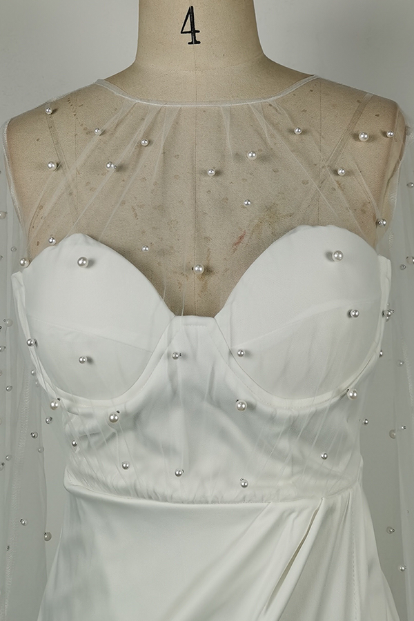 Vestidos de noche elegantes de celebridades con abertura sólida y cuentas de malla sin tirantes