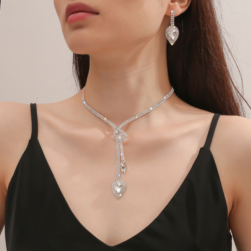 Elegante conjunto formal de patchwork geométrico (con collares y pendientes)