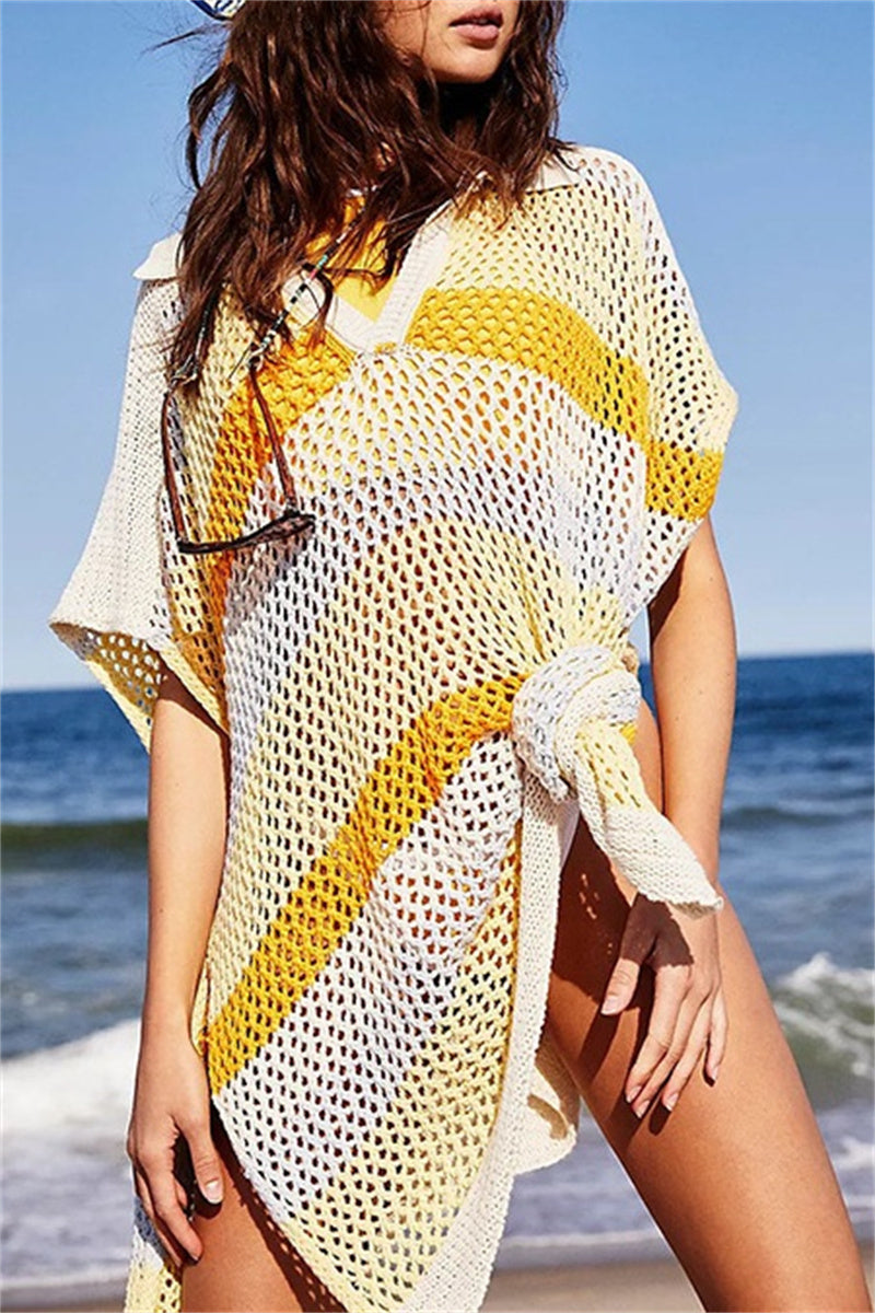 Traje de baño informal con diseño de patchwork, ahuecado y en contraste
