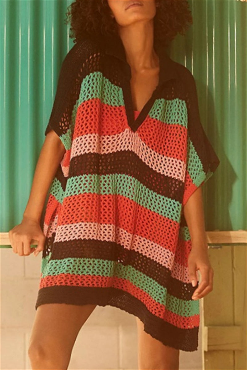 Traje de baño informal con diseño de patchwork, ahuecado y en contraste