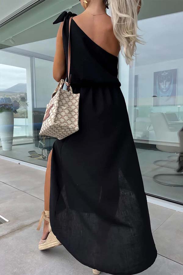 Vestido informal sin mangas con cuello oblicuo y vendaje liso