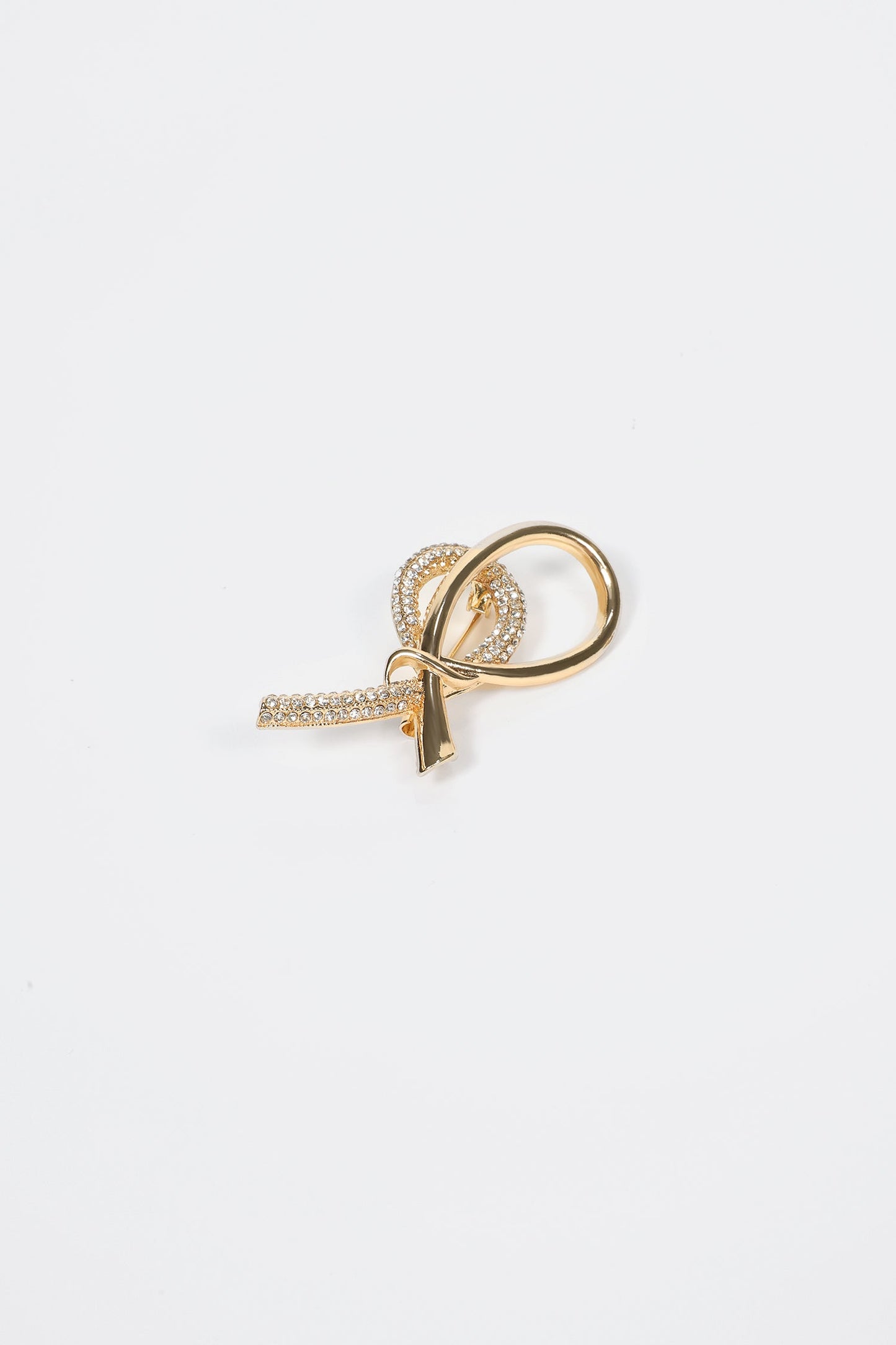 Broche de metal irregular