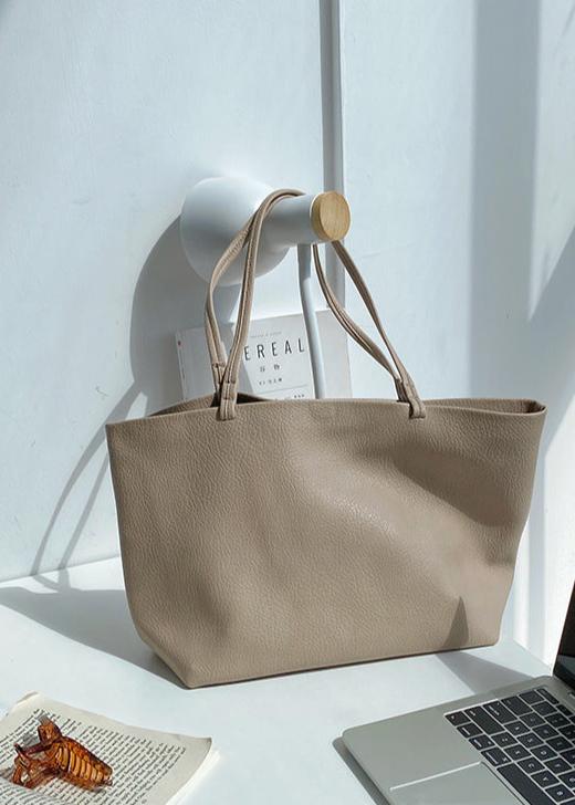 Simple-Leather-Tote-Bag