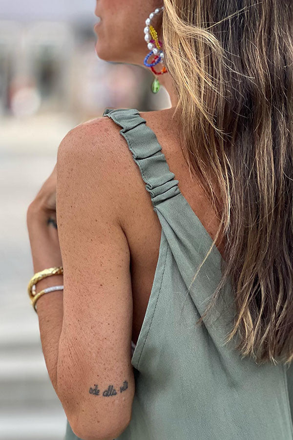 Vestido sin mangas con escote en V y tirantes