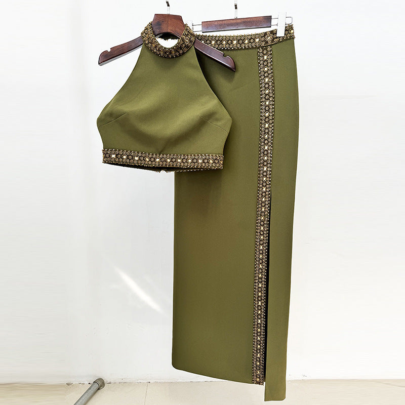 Conjunto de dos piezas de chaleco con cuello halter, top y falda larga dividida con cuentas de diamantes de la industria pesada para primavera y verano