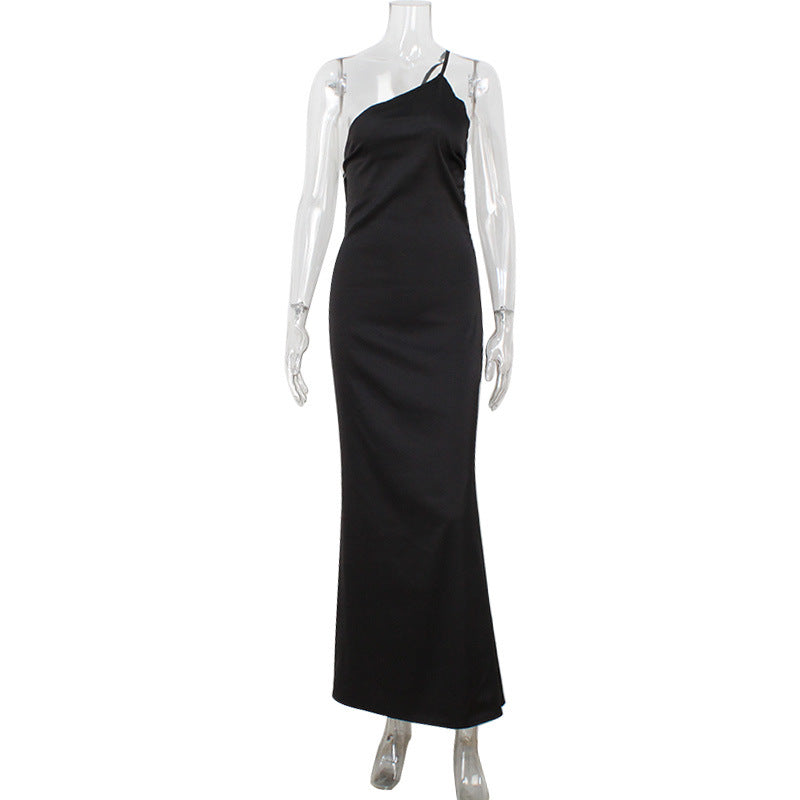 Vestido de noche elegante de color liso con escote en diagonal, tirantes finos y espalda descubierta para mujer