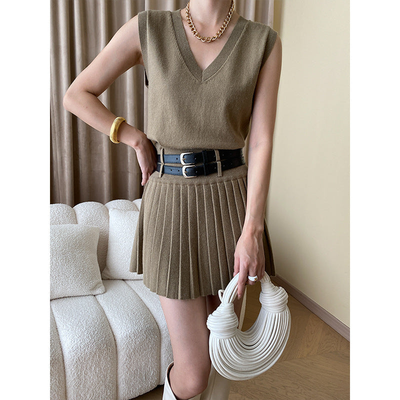 Traje de dos piezas con falda plisada y chaleco de punto de alta calidad de otoño a la moda
