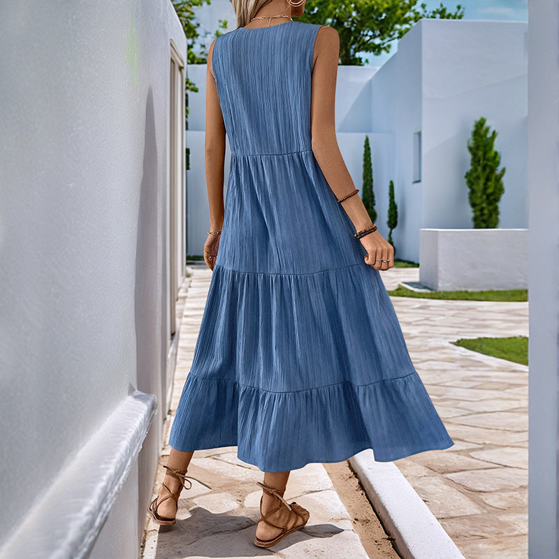 Vestido de verano de longitud media, plisado, color liso, cuello alto, sin mangas
