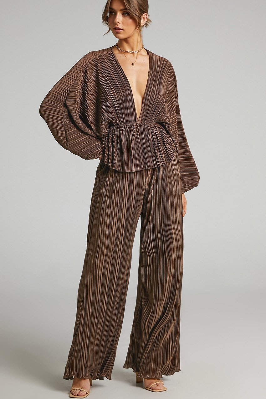 Conjunto plisado con cuello en V Betty