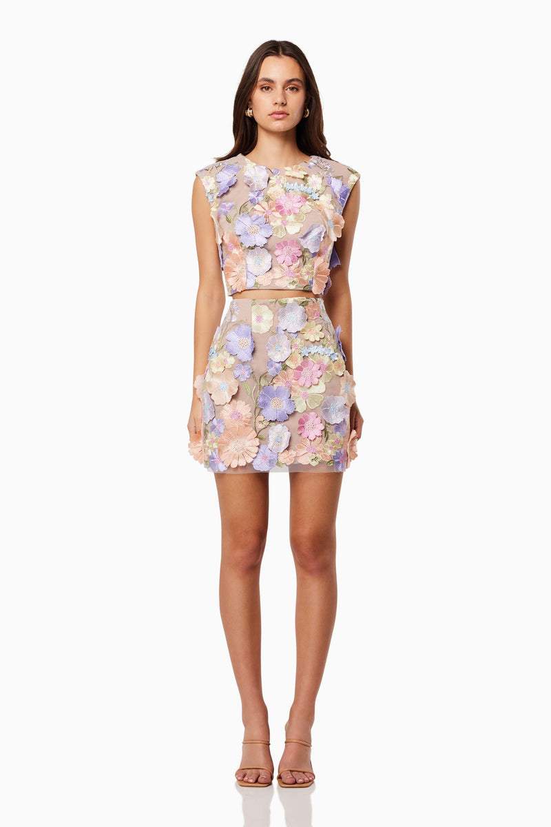 Miniconjunto con bordado floral de Bianca