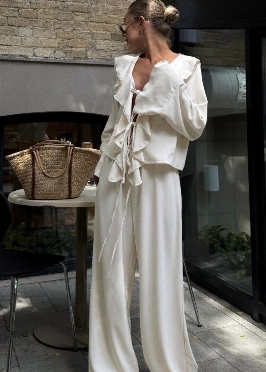 Serena Ruffle Lounge Set – Flowy Two-Piece with Wide-Leg Pants