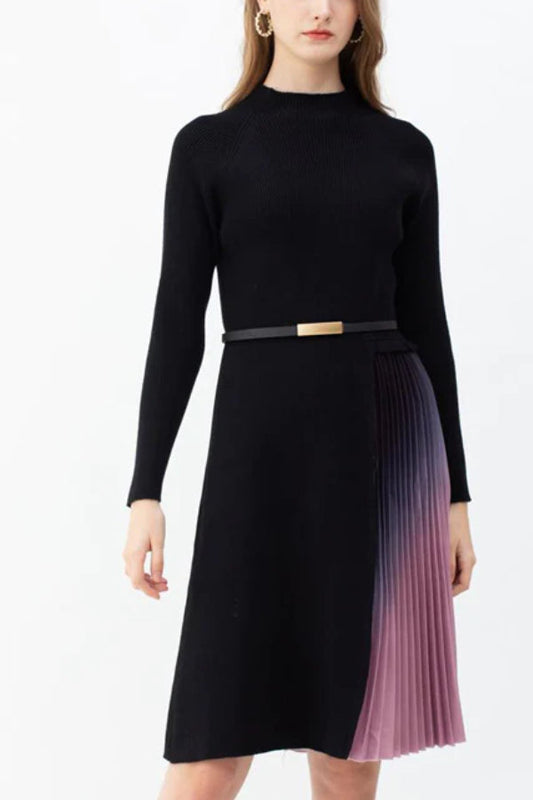 VESTIDO DE PUNTO CON CINTURÓN Y PLISADO, ROMANCE QUE ASOMBRA 