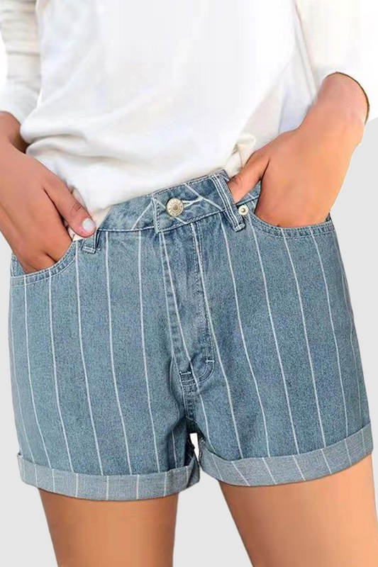 Shorts vaqueros básicos con estampado urbano