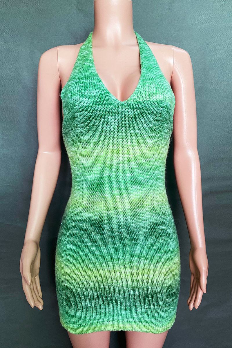 Vestidos de falda cruzada con cuello halter y frenillo con cambio gradual de moda callejera