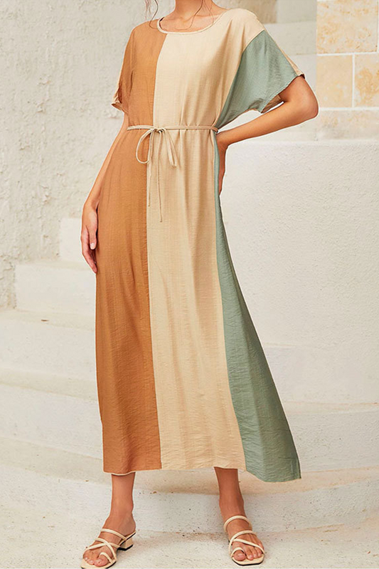Vestidos casuales de cuello redondo con cinturón y contraste de colores