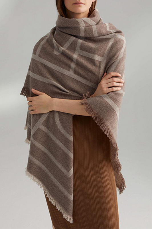 Bufanda elegante de moda con borlas geométricas y patchwork