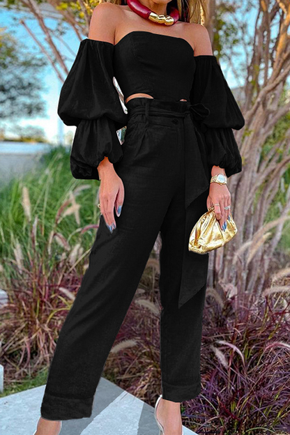 Elegante conjunto de dos piezas liso con cinturón, sin tirantes y manga larga