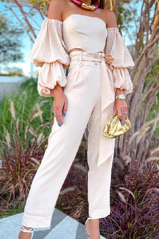 Elegante conjunto de dos piezas liso con cinturón, sin tirantes y manga larga