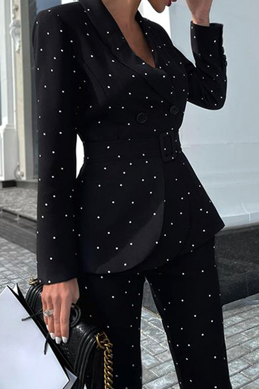 Elegante conjunto de dos piezas con hebilla de lunares, cinturón, cuello vuelto, manga larga