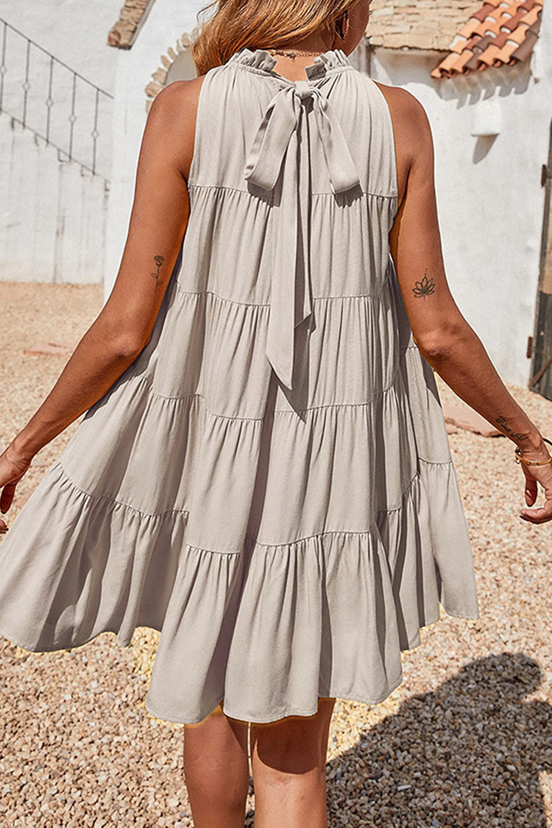 Vestidos de moda con falda de pastel y cuello halter liso (6 colores)
