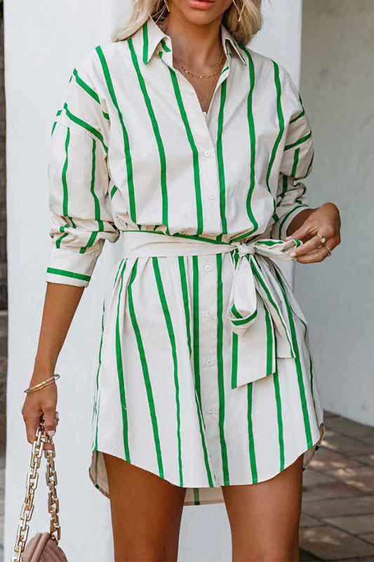 Vestido camisero informal de rayas con cuello vuelto y patchwork