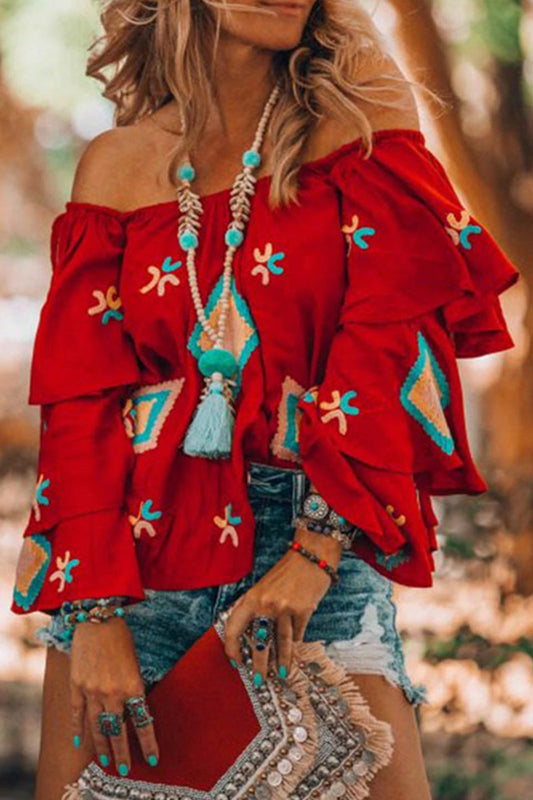 Blusas bohemias universitarias con patchwork geométrico y hombros descubiertos