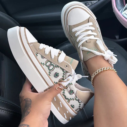 Zapatos deportivos casuales con parches de frenillo redondos y cómodos