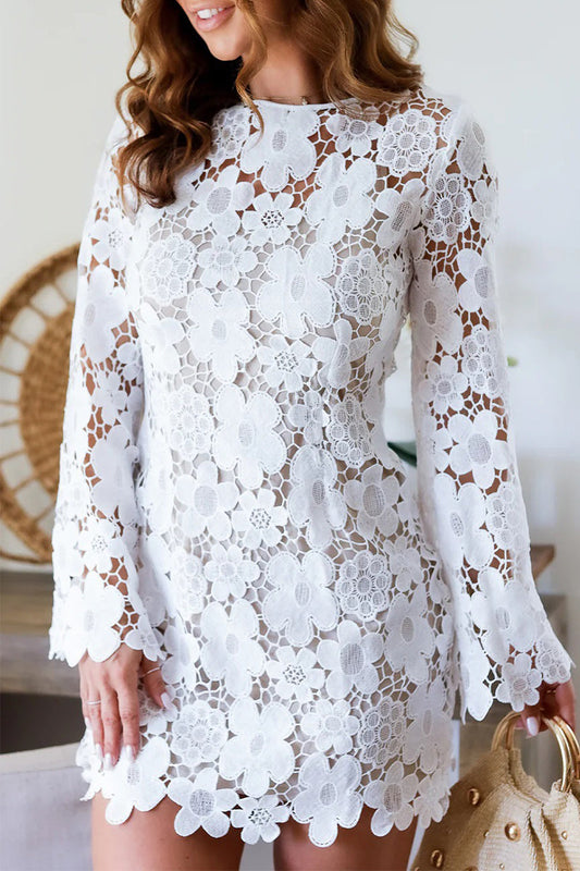 Vestidos sexis de manga larga con escote redondo y flores caladas en la espalda