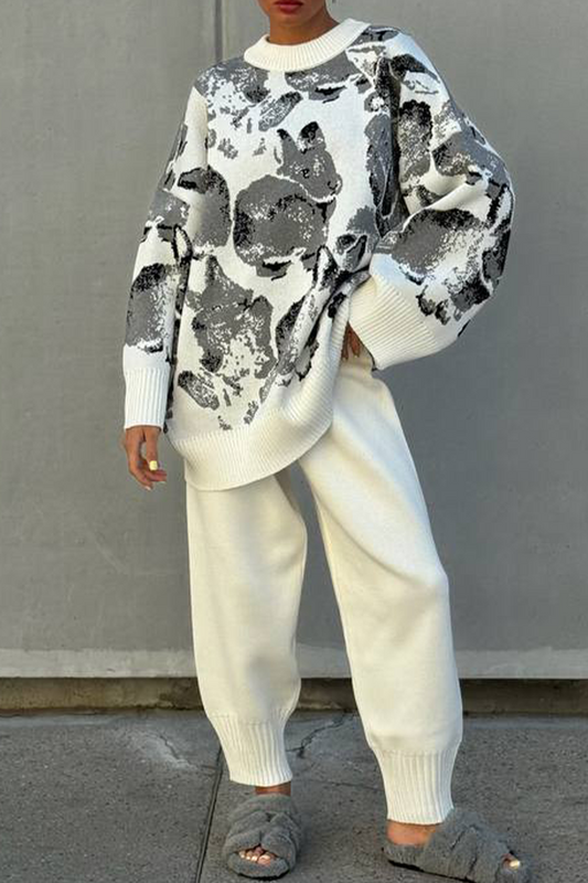Conjunto de dos piezas con estampado geométrico informal, cuello redondo, manga larga y contraste
