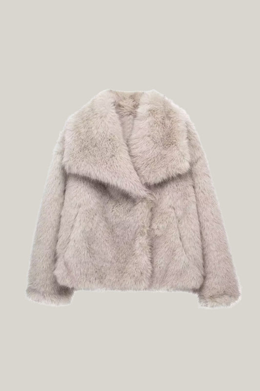 Chaqueta de piel sintética con solapa grande 