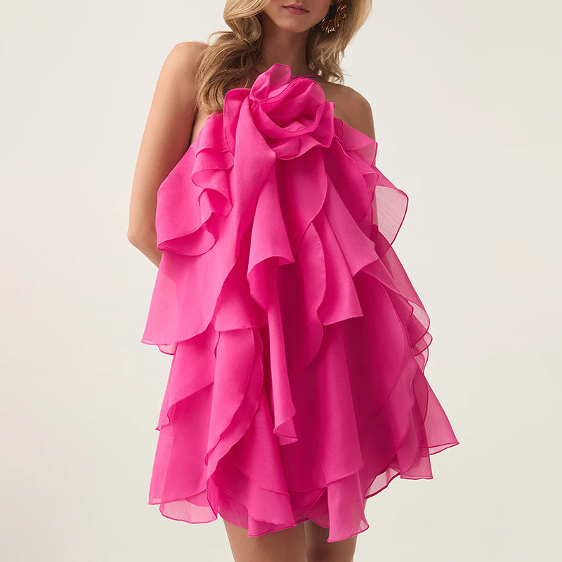 Elegante vestido corto sexy de alta calidad para principios de primavera, con cuello halter, diseño floral tridimensional, con cordones y sin mangas.