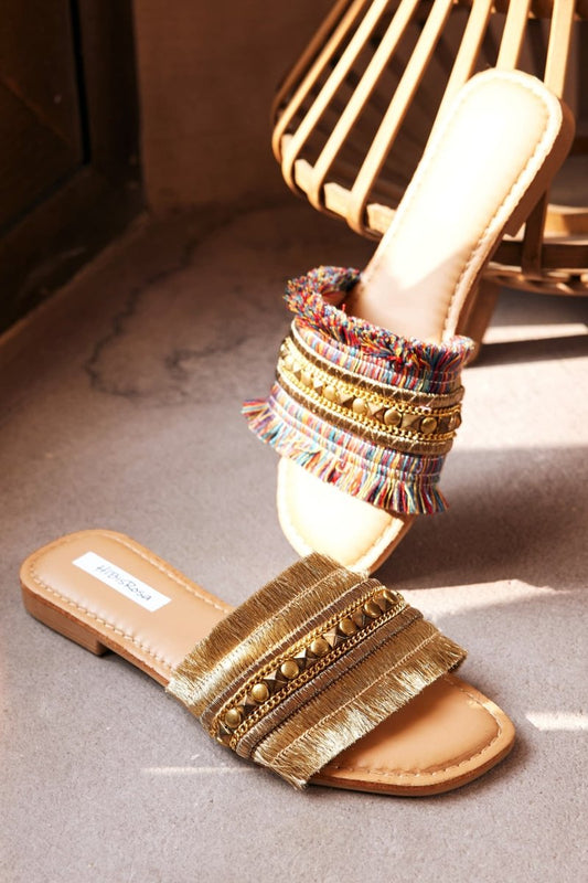 Sandalias planas Belinda con decoración metálica 