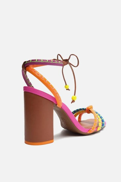 Sandalias con tiras y tacón de bloque Ciara 