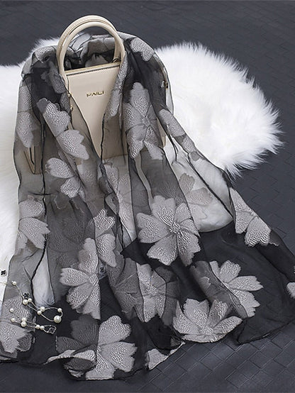 Fashion Women Scarf Summer Thin Breathable Scarves for Lady Shawls and Wraps Organza Hollowed Flowers Beach Stoles Bandana Foulard for Women