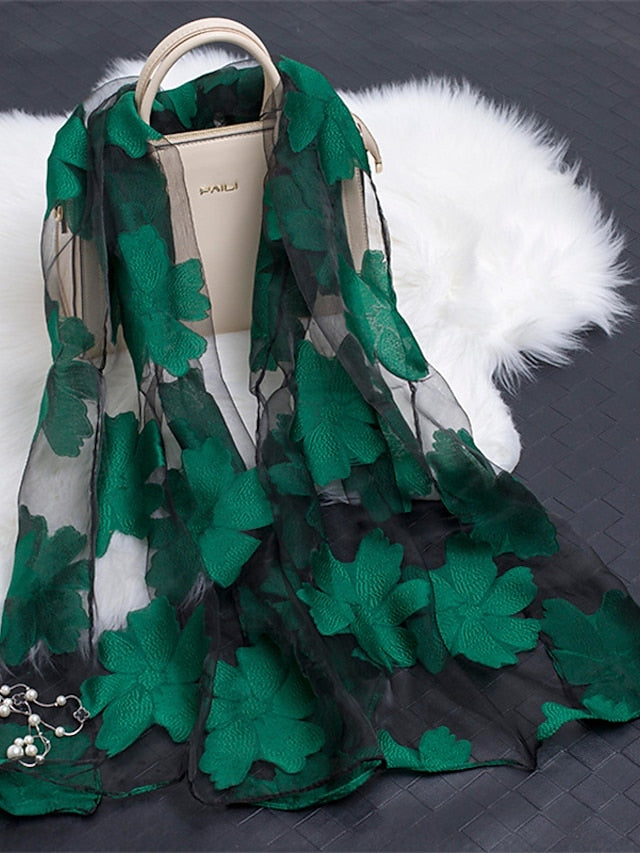 Fashion Women Scarf Summer Thin Breathable Scarves for Lady Shawls and Wraps Organza Hollowed Flowers Beach Stoles Bandana Foulard for Women